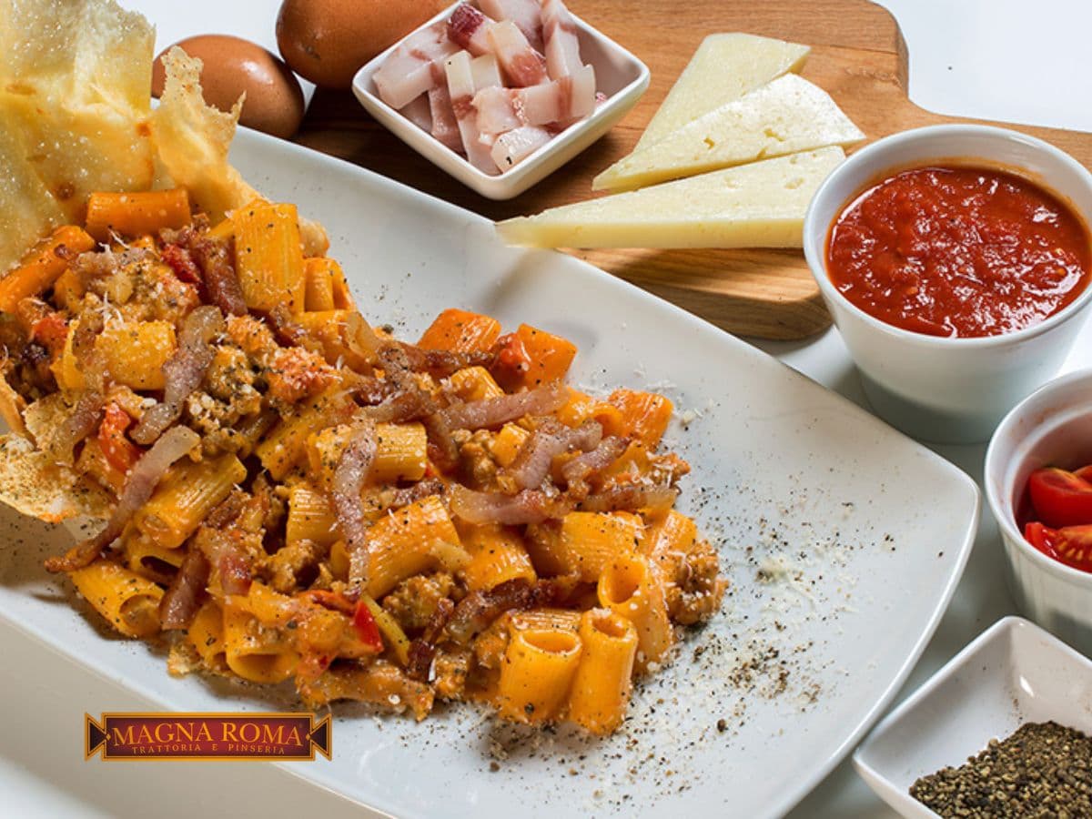 Mezzi Rigatoni alla Zozzona